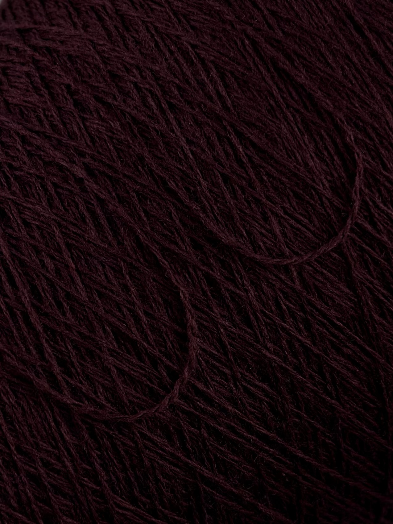 Loro Piana Lana Cash Nm 2/18 – Fil 90% Laine Mérinos 10% Cachemire col. Prune foncé